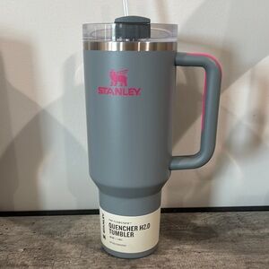 BRAND NEW Stanley 40oz Gray/Pink Quencher H2.0 Tumbler